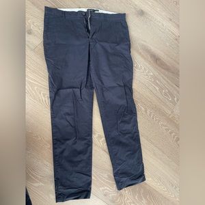 Men’s club Monaco Connor modern slim fit khaki 32 x 30 navy EUC